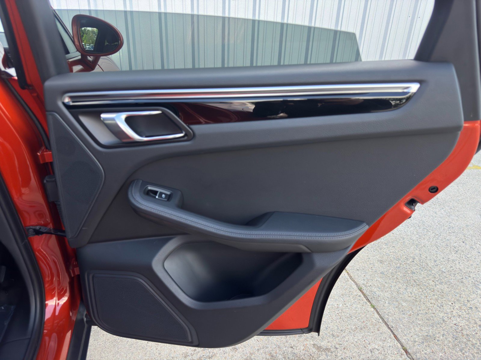 Used 2023 Porsche Macan image 45