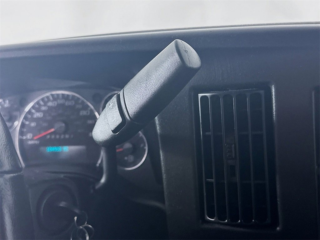 Used 2022 Chevrolet Express 2500 w/ Driver Convenience Package image 16