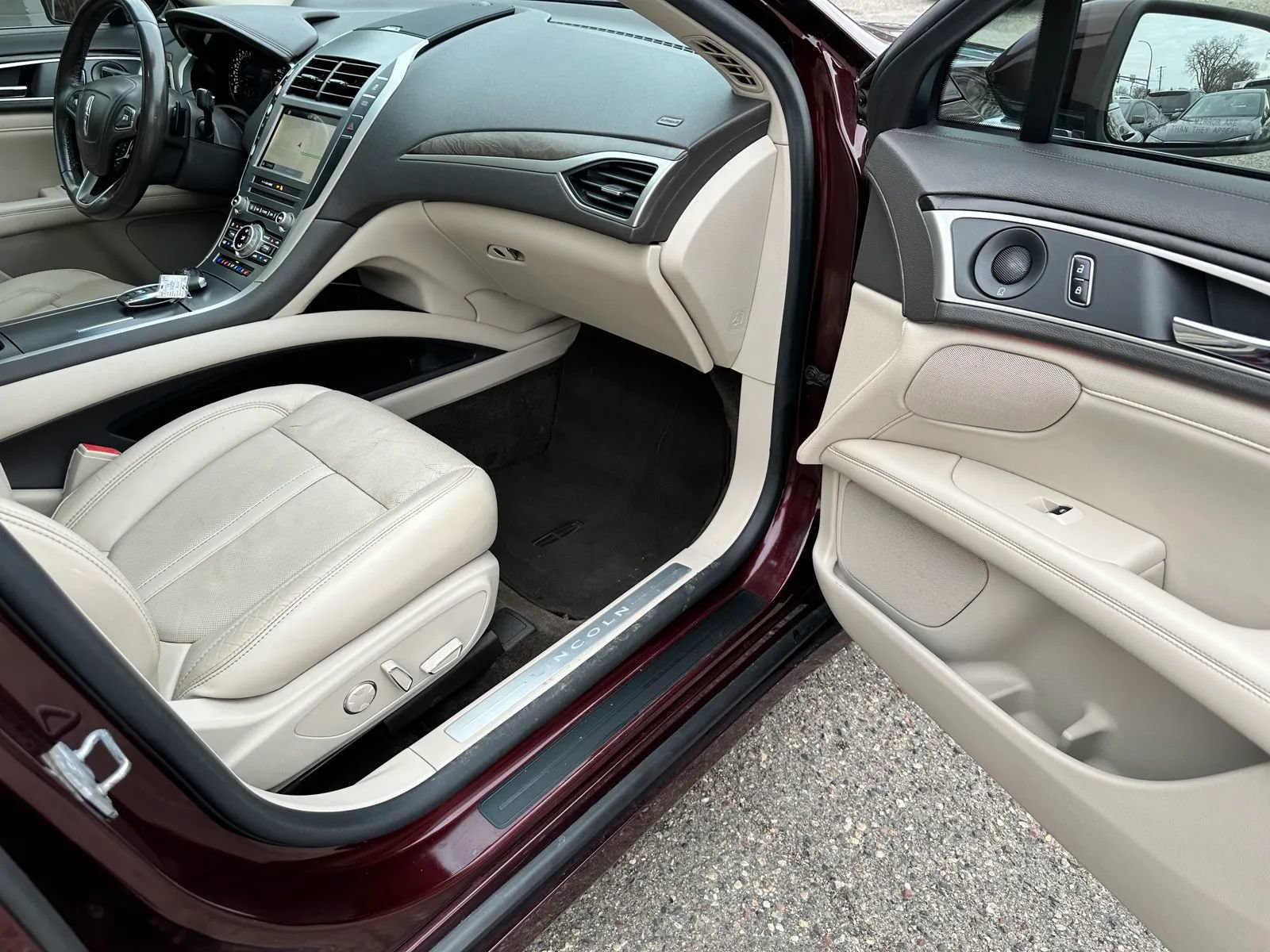 Used 2018 Lincoln MKZ Reserve w/ Climate Package AWD/4WD image 19