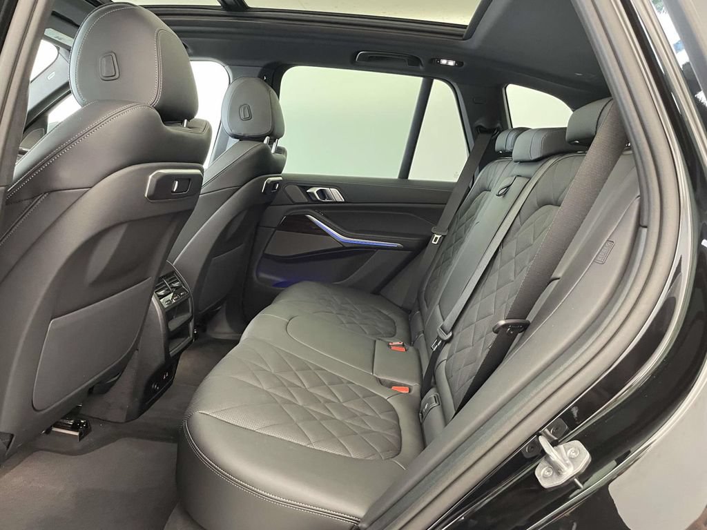 Used 2026 BMW X5 xDrive40i w/ Premium Package AWD/4WD image 16