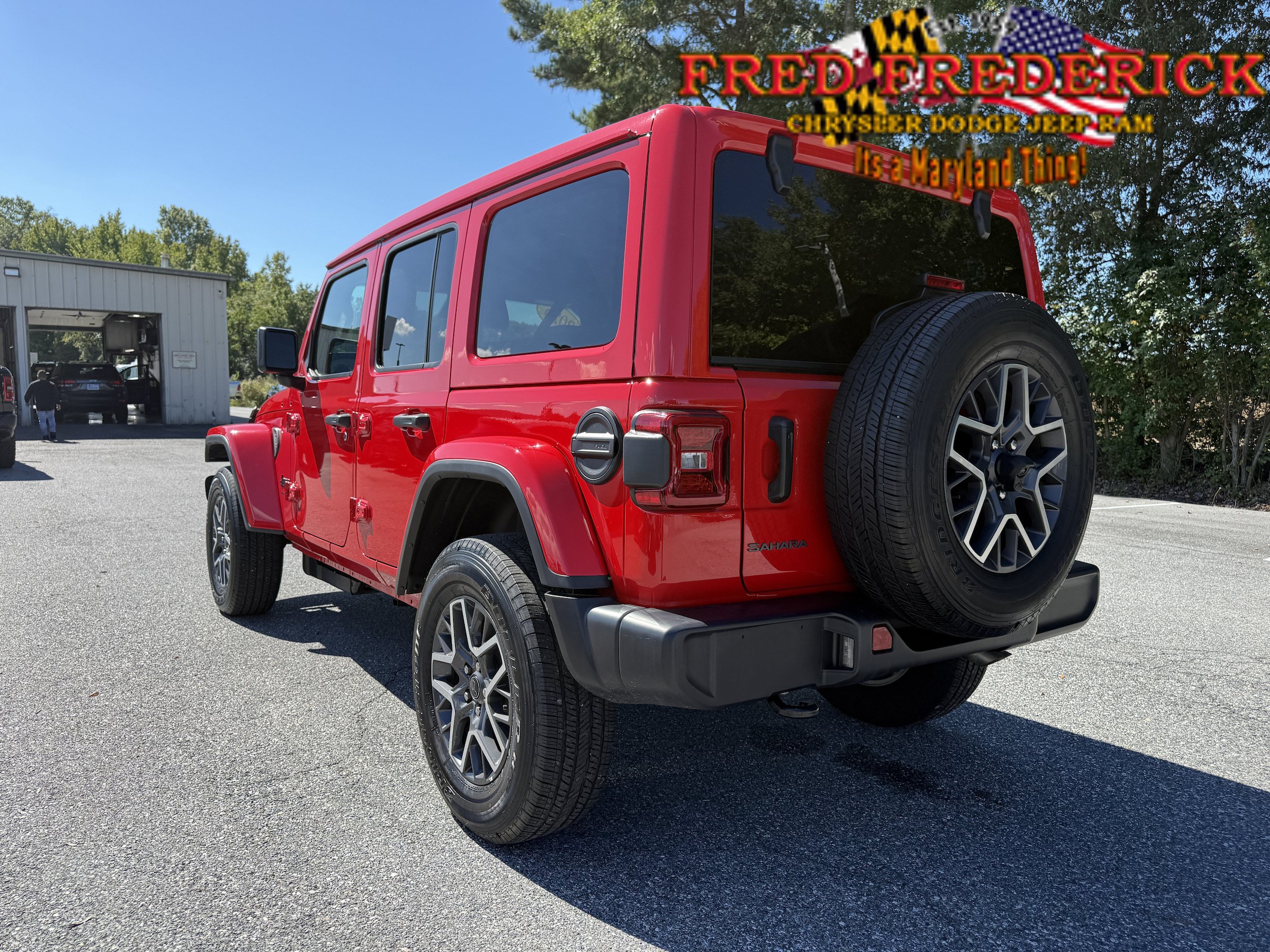 Used 2026 Jeep Wrangler Unlimited Sahara AWD/4WD image 5