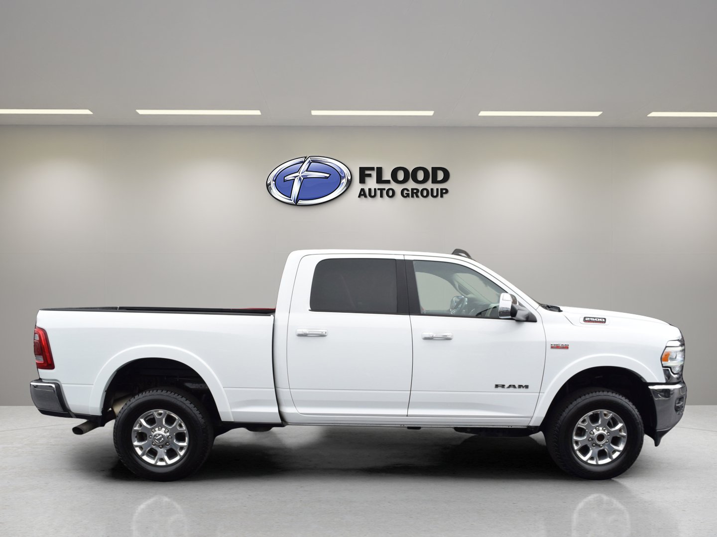 Used 2022 RAM 2500 Laramie w/ Snow Chief Group AWD/4WD image 3