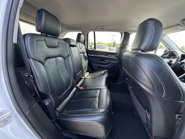 Used 2023 Jeep Grand Cherokee Limited AWD/4WD image 27