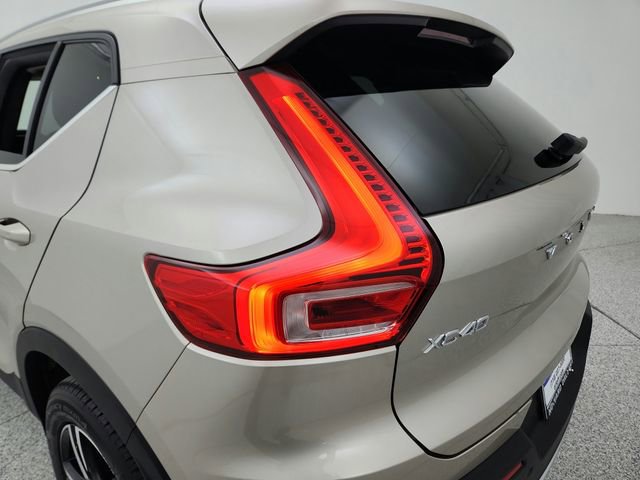 Certified 2023 Volvo XC40 B5 Plus image 15