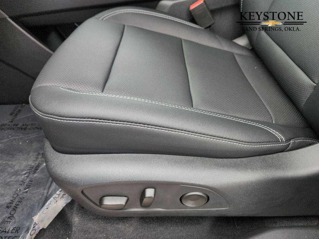 New 2026 Chevrolet Traverse LT w/ Driver Confidence Package image 25