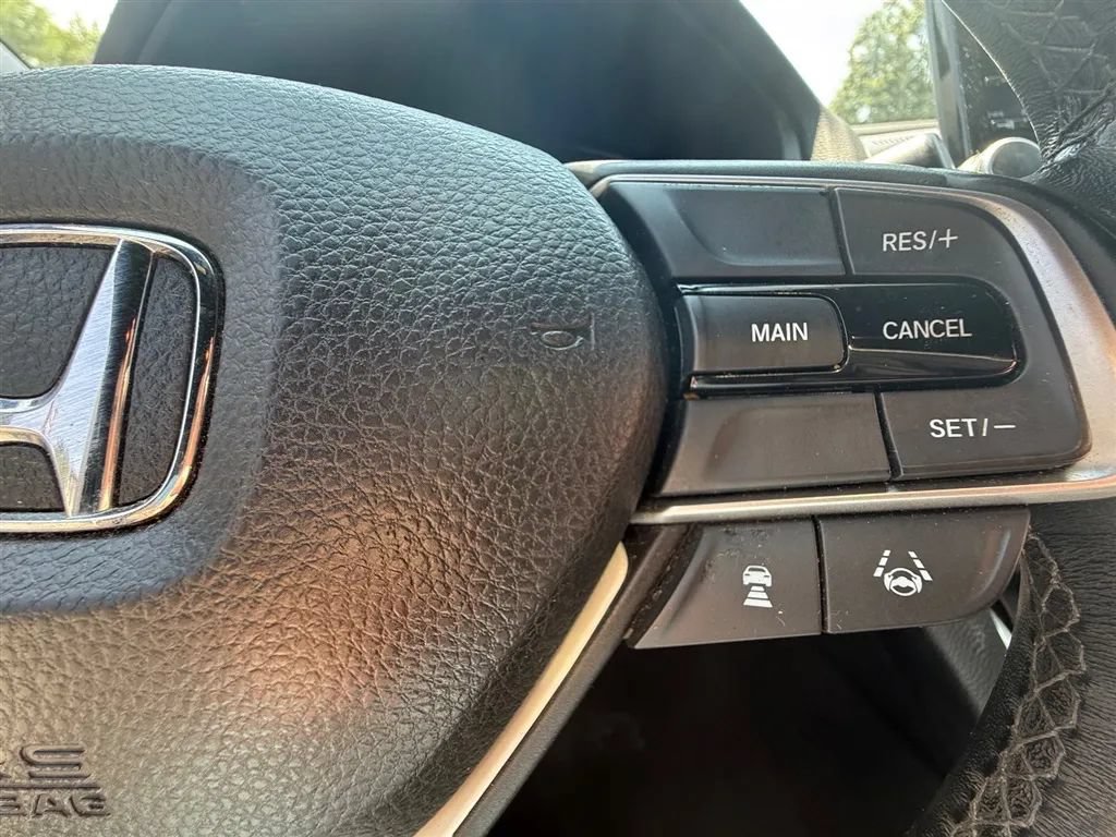 Used 2020 Honda Accord Sport image 12