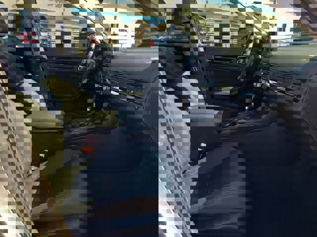 Used 2024 Honda Civic EX-L image 12