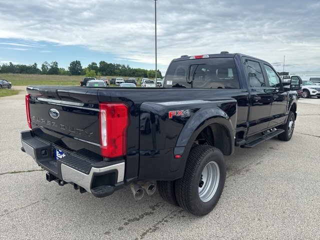 New 2025 Ford F350 XL image 3