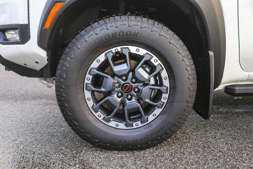 New 2026 Nissan Frontier PRO-4X w/ Tow Package AWD/4WD image 11