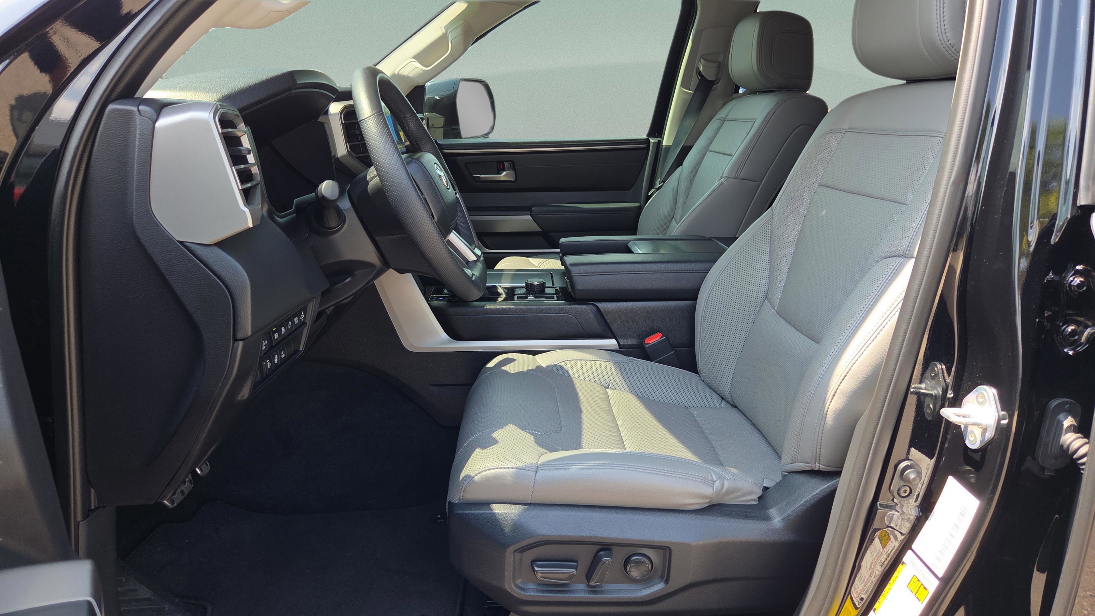 Certified 2024 Toyota Sequoia SR5 image 32