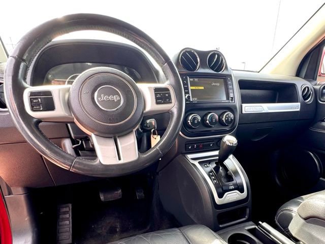 Used 2015 Jeep Compass High Altitude image 7