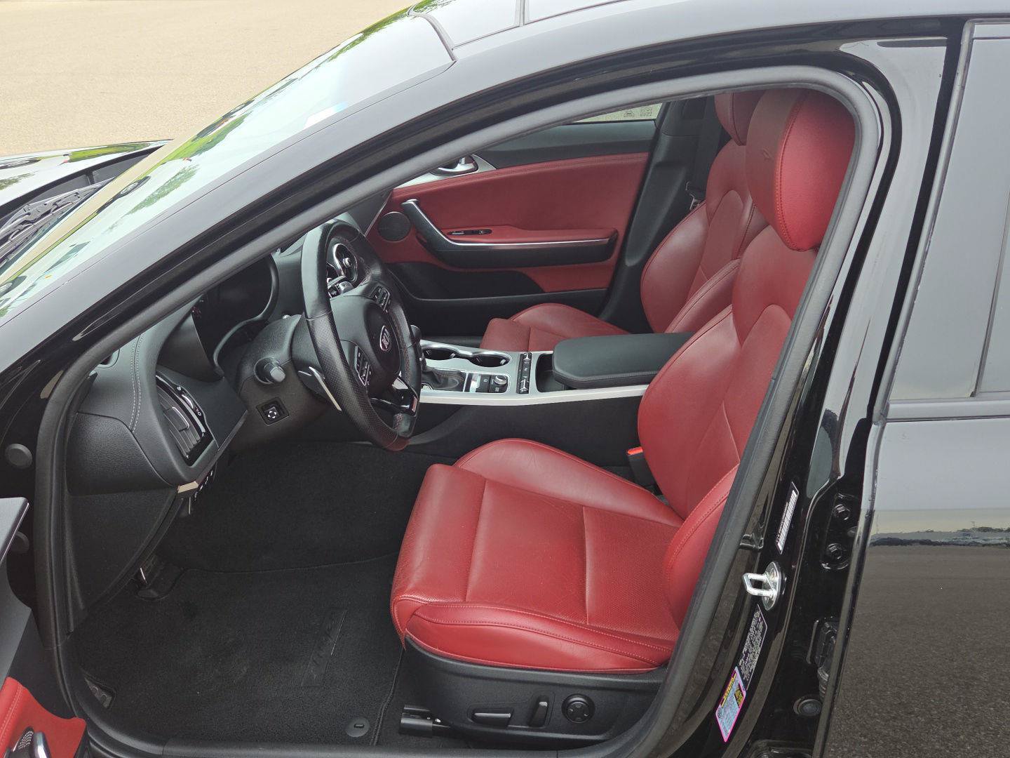 Used 2021 Kia Stinger GT1 AWD/4WD image 17