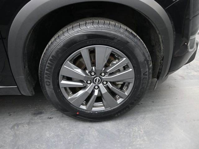 Used 2025 Nissan Pathfinder SV image 41