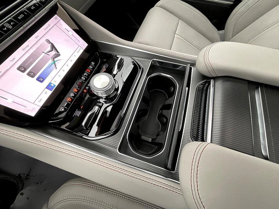 New 2026 Jeep Grand Wagoneer L Summit image 30