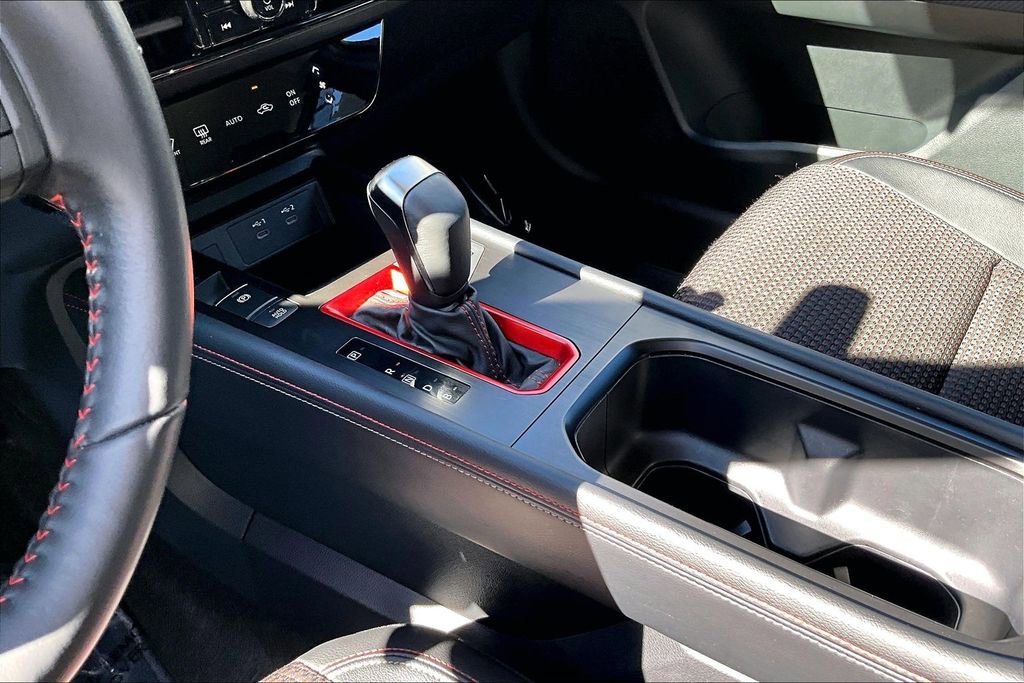 Used 2025 Nissan Kicks SR image 15