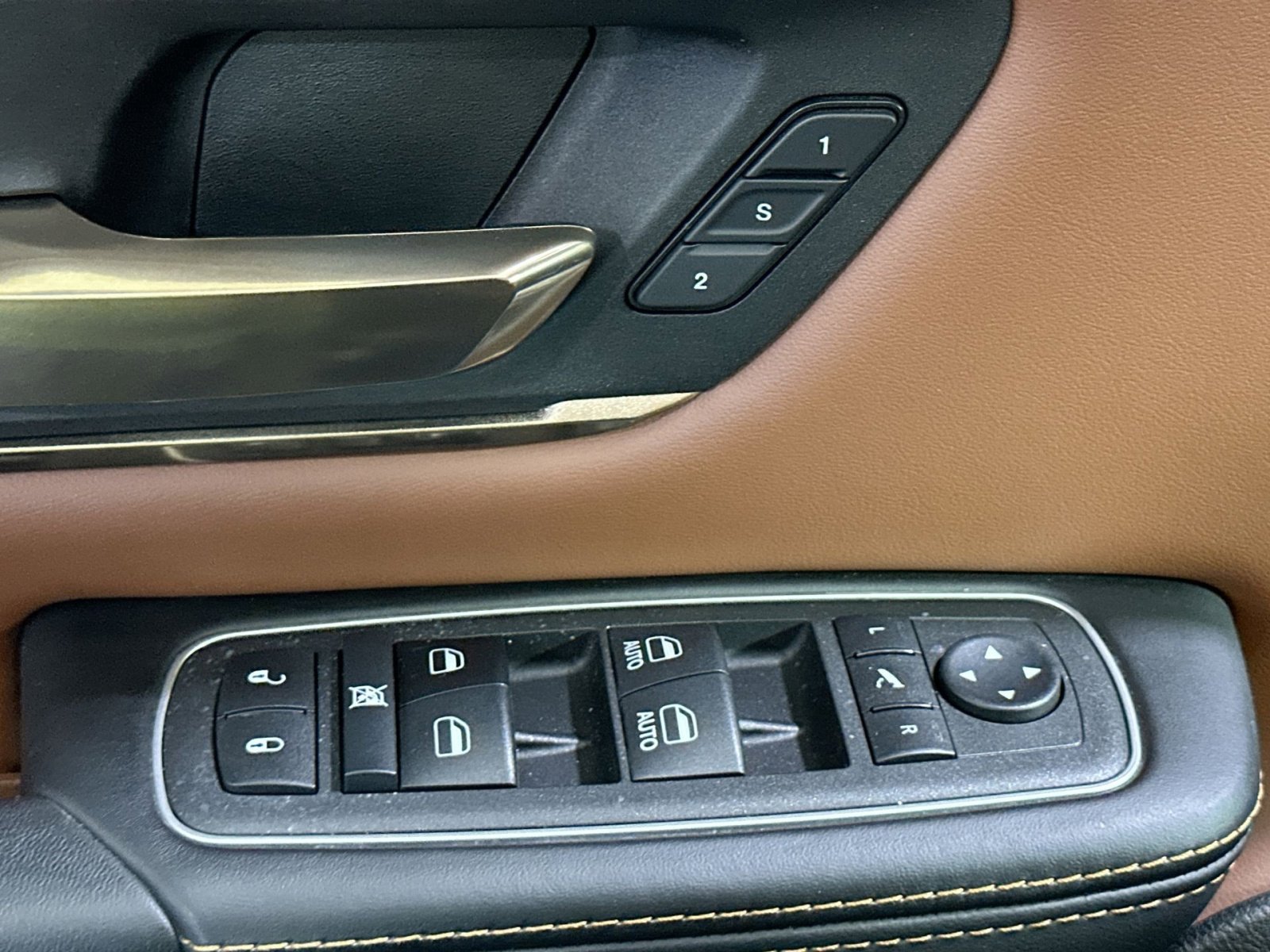 Used 2022 RAM 1500 Limited w/ Bed Utility Group image 19