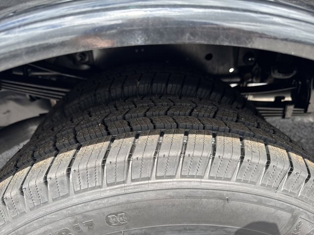 New 2025 Ford F350 XL w/ XL Chrome Package image 4