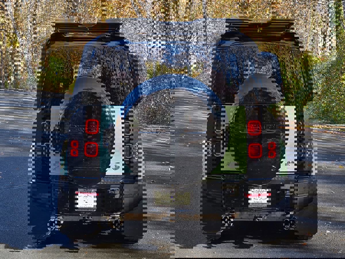 Used 2023 Land Rover Defender 110 75th Limited Edition image 6