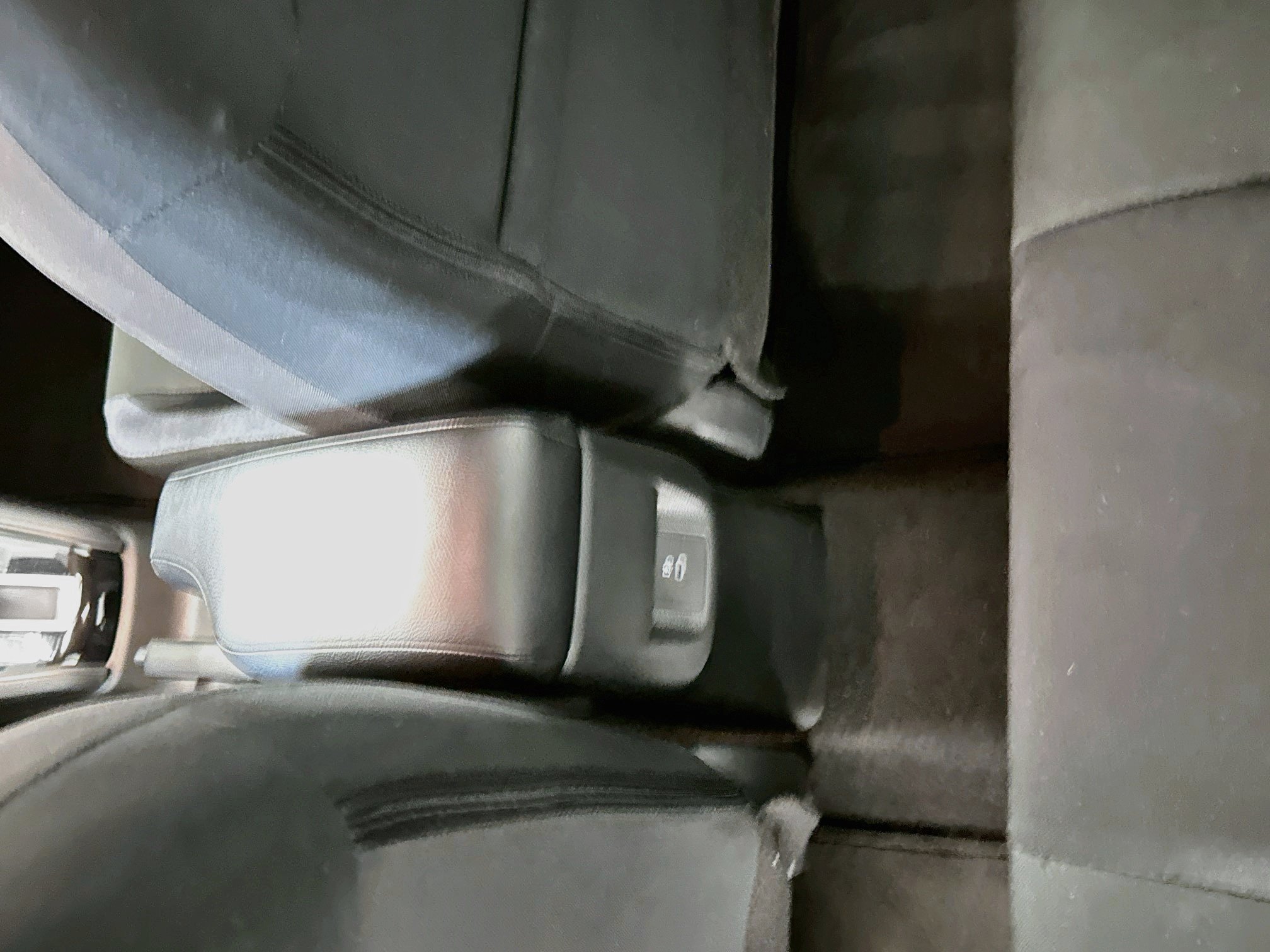 Used 2025 Nissan Versa SV FWD image 26