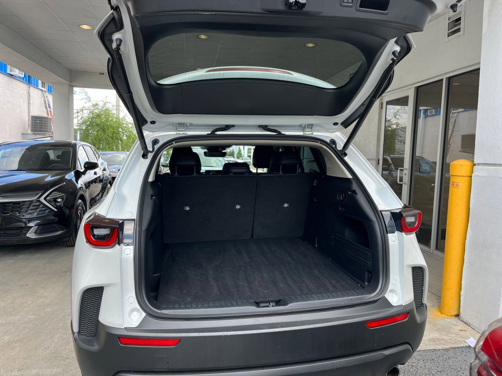Used 2025 MAZDA CX-50 2.5 Hybrid w/ Premium Plus Pkg image 33