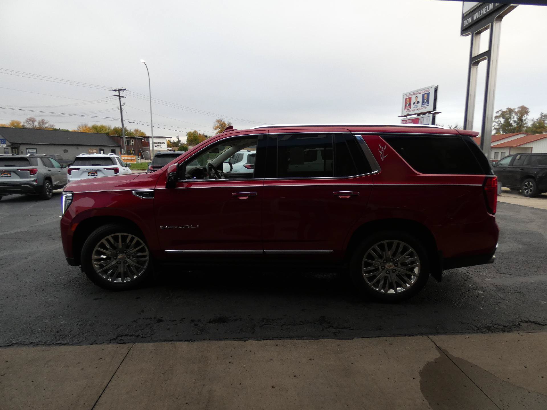 Certified 2024 GMC Yukon Denali w/ Max Trailering Package AWD/4WD image 10