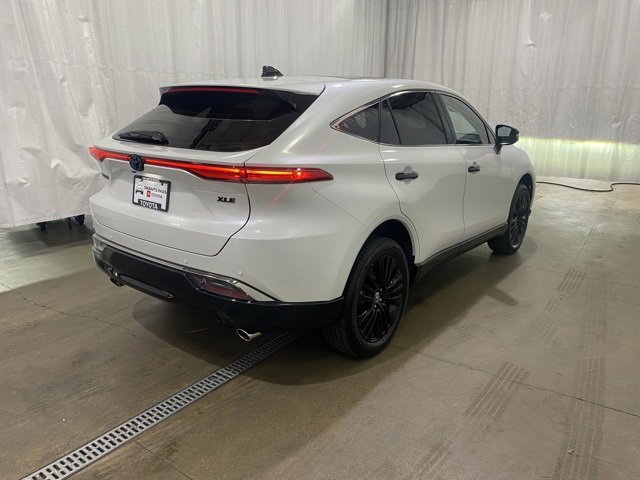 Certified 2024 Toyota Venza Nightshade image 3