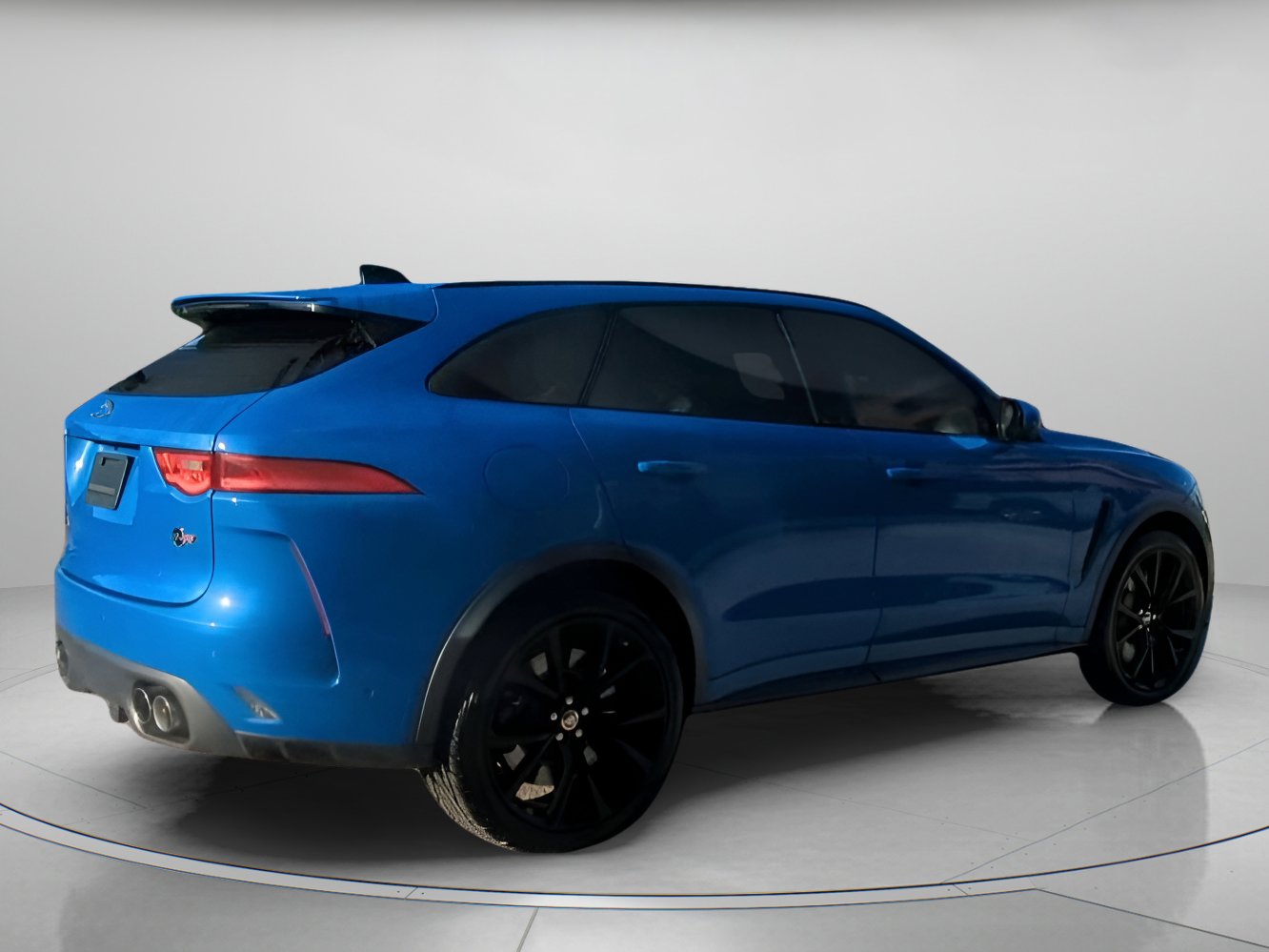 Used 2020 Jaguar F-PACE SVR image 28