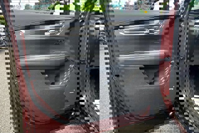 Used 2022 Cadillac XT6 Sport w/ Technology Package image 23