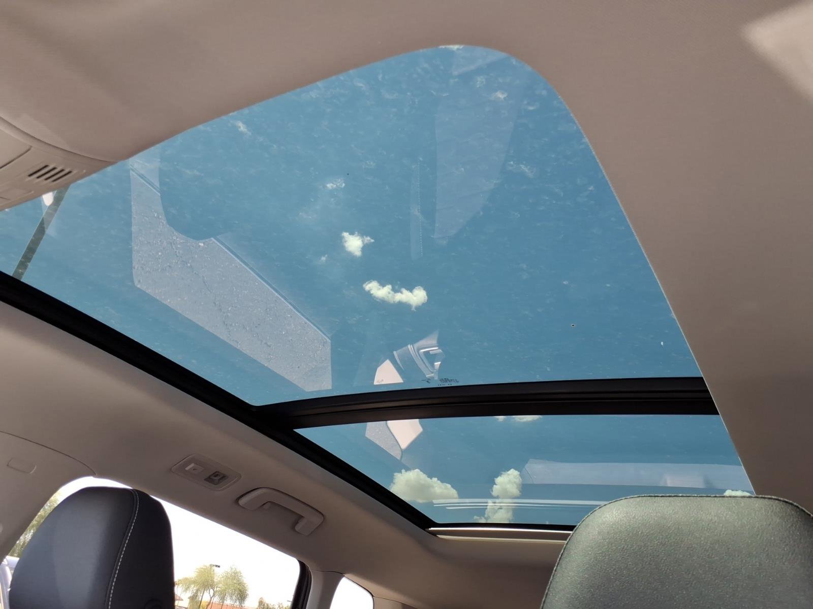 New 2026 Volkswagen Taos SE image 8