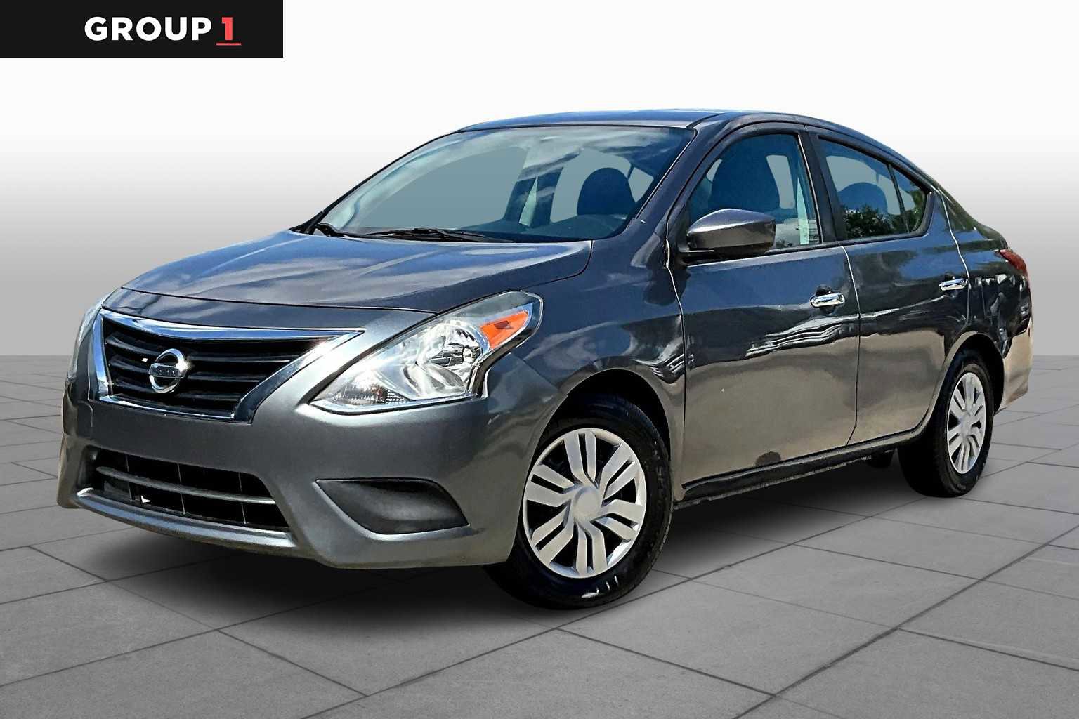 Used 2019 Nissan Versa SV image 1