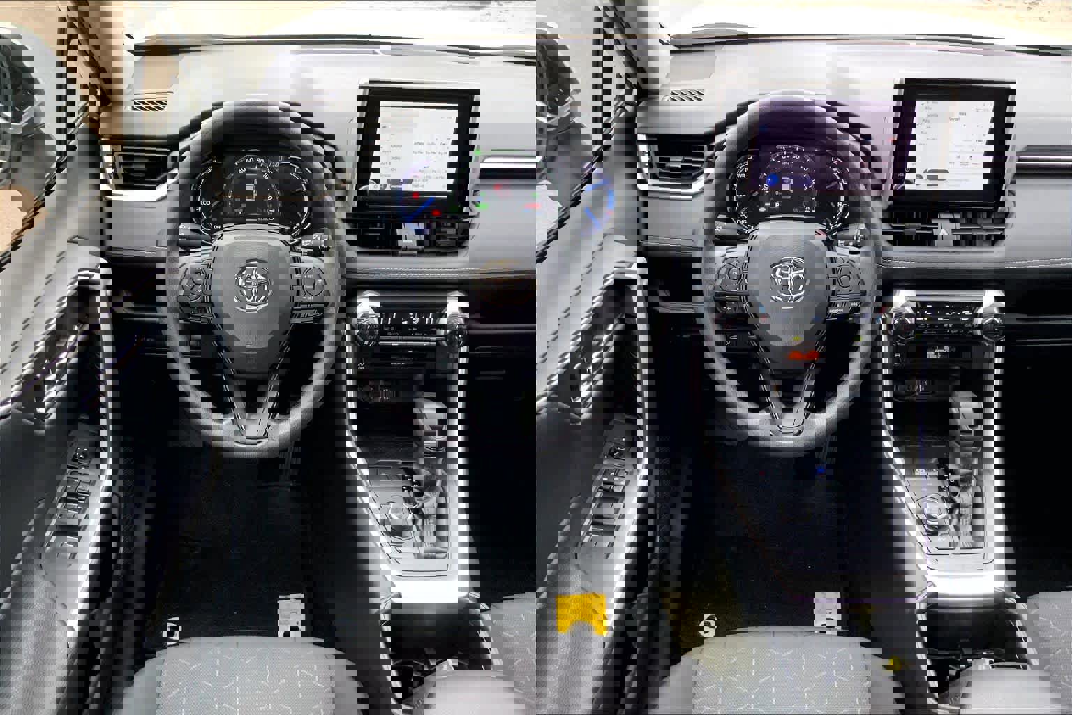 Used 2024 Toyota RAV4 XLE image 5