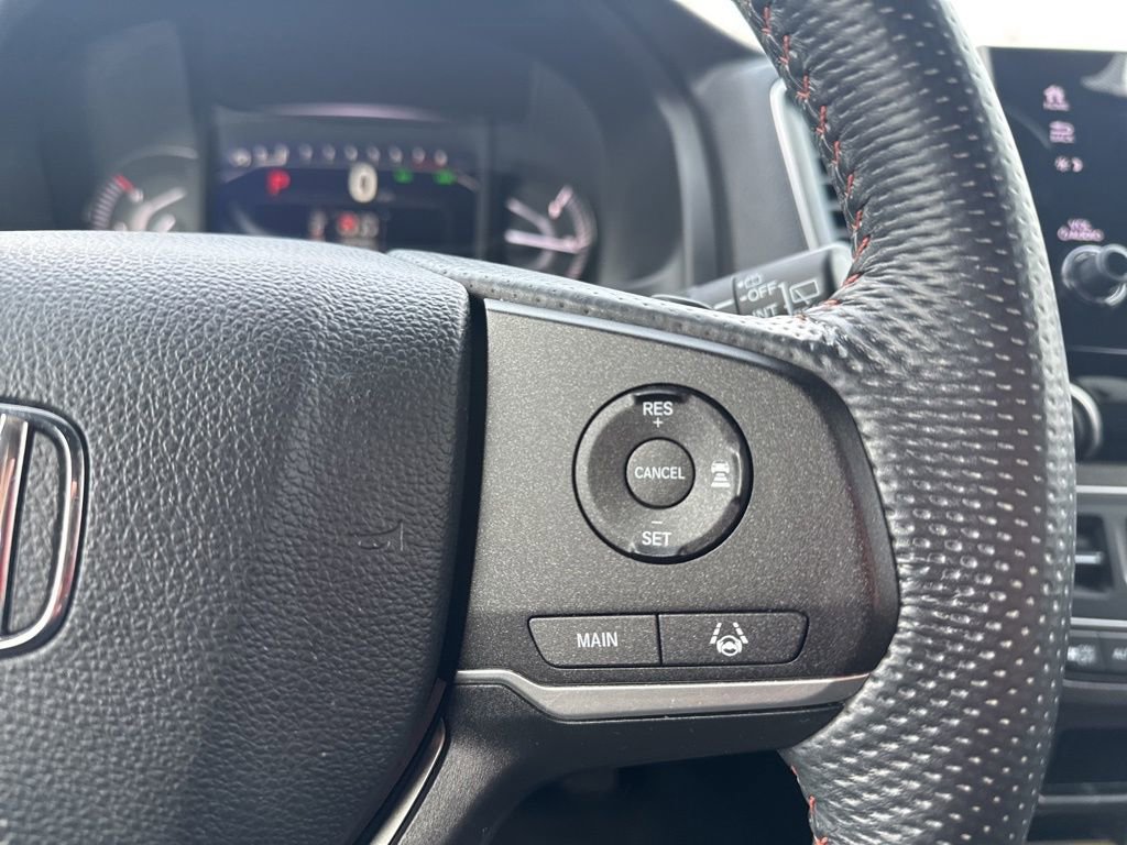 Certified 2023 Honda Passport TrailSport image 31