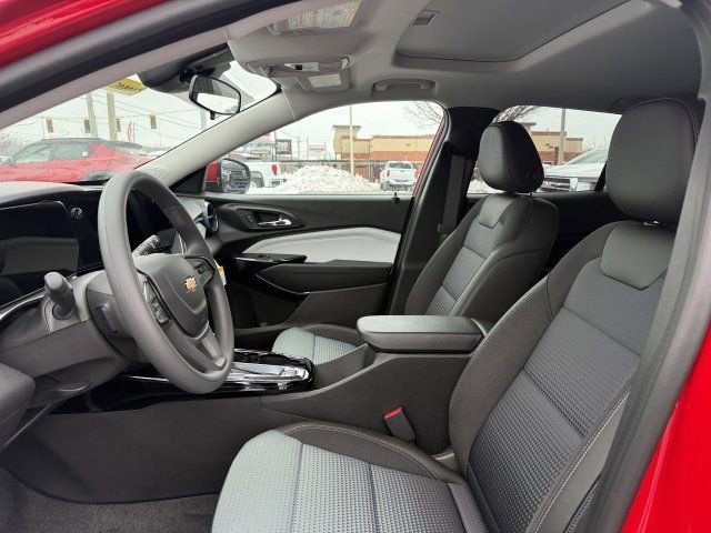 New 2026 Chevrolet Trax LT w/ Sunroof Package image 10