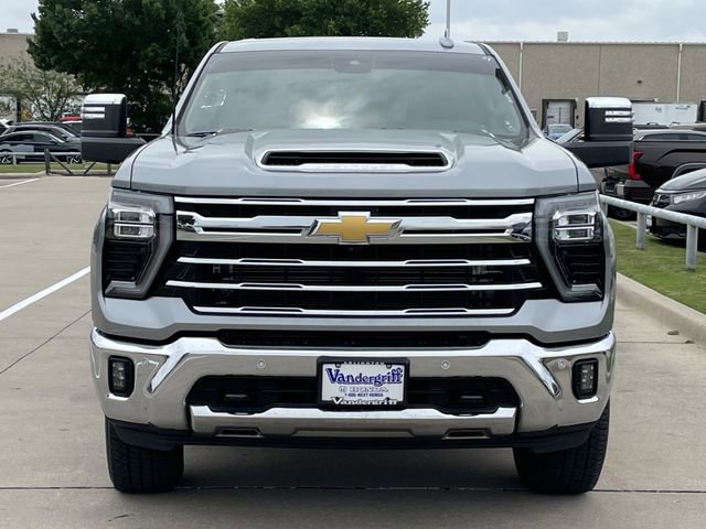 Used 2025 Chevrolet Silverado 2500 LTZ w/ LTZ Convenience Package image 7