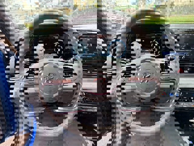 Certified 2022 Hyundai Elantra SEL w/ Convenience Package image 18