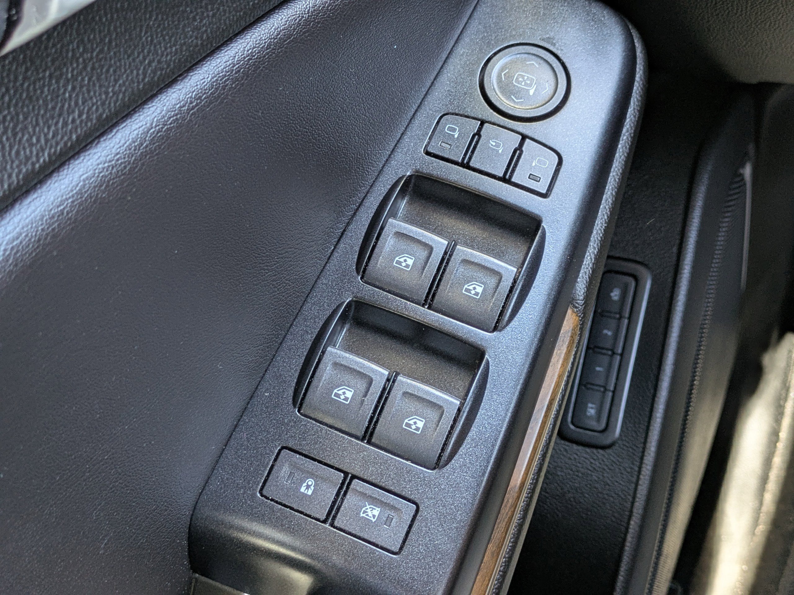 Used 2019 GMC Yukon Denali w/ Open Road Package image 21