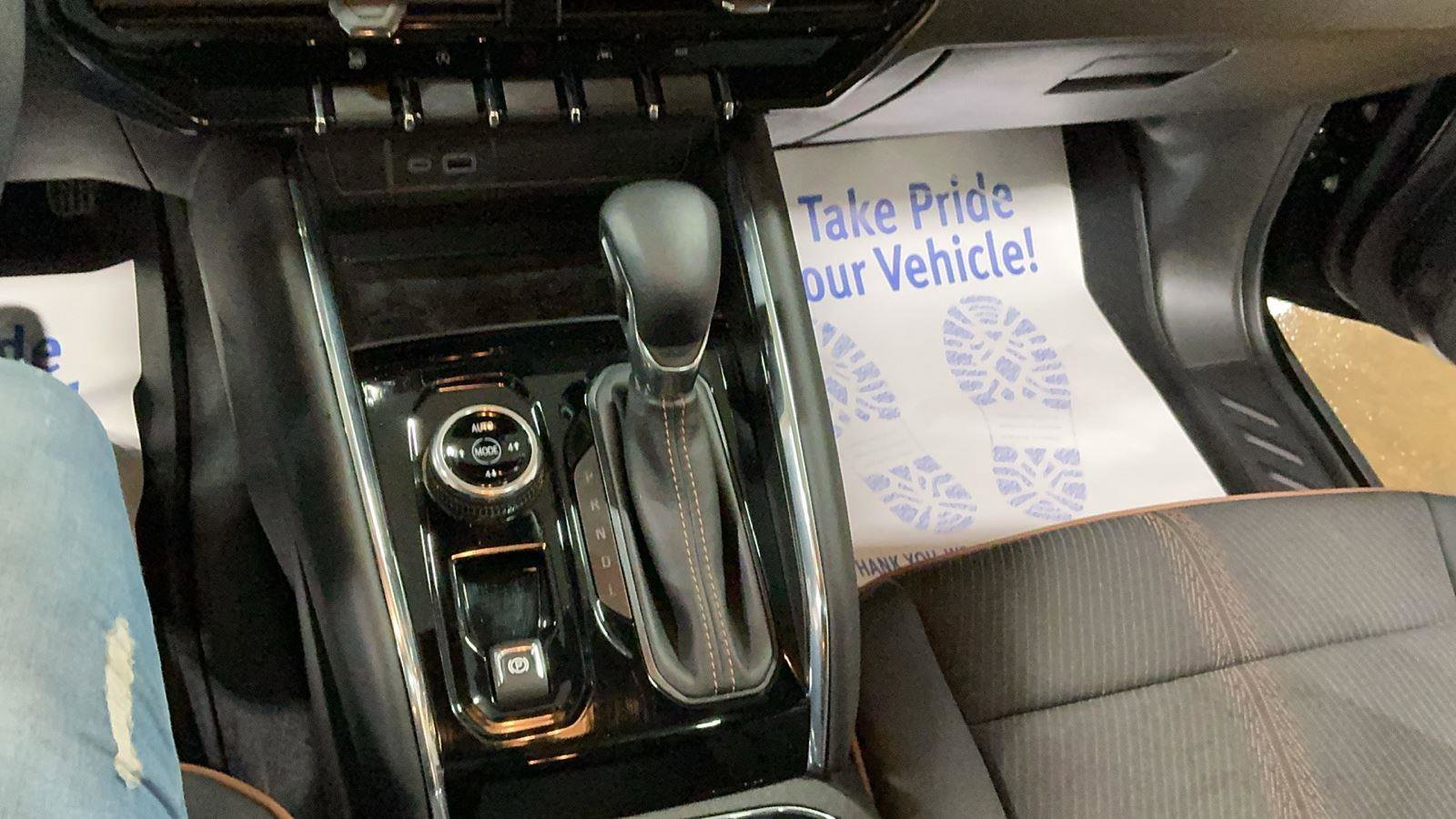 Used 2024 GMC Canyon AT4 w/ Canyon Safety Plus Package image 16