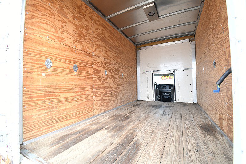 Used 2013 Chevrolet Express 3500 RWD image 19