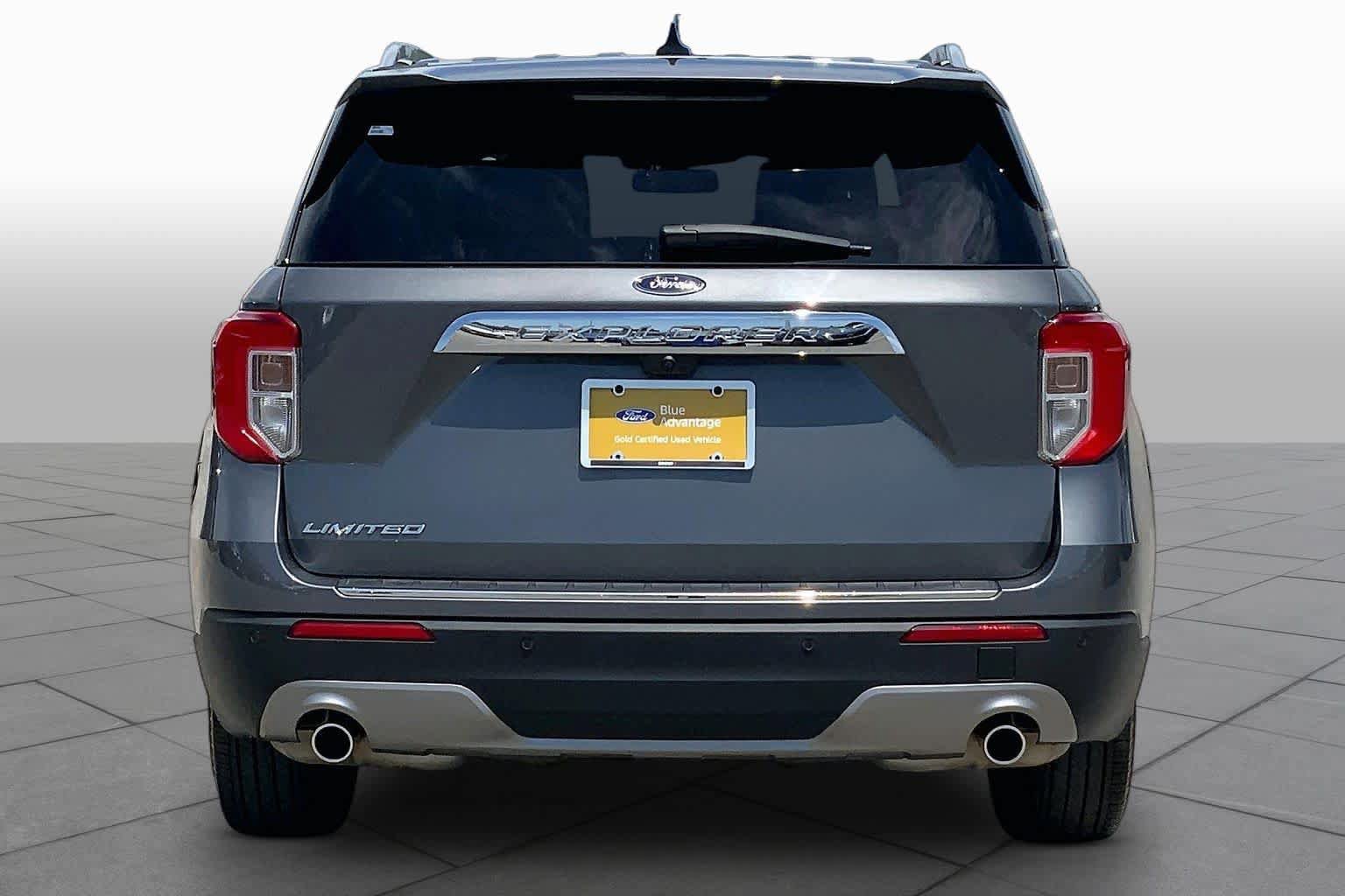 Certified 2024 Ford Explorer Limited w/ Limited Technology Package RWD image 5