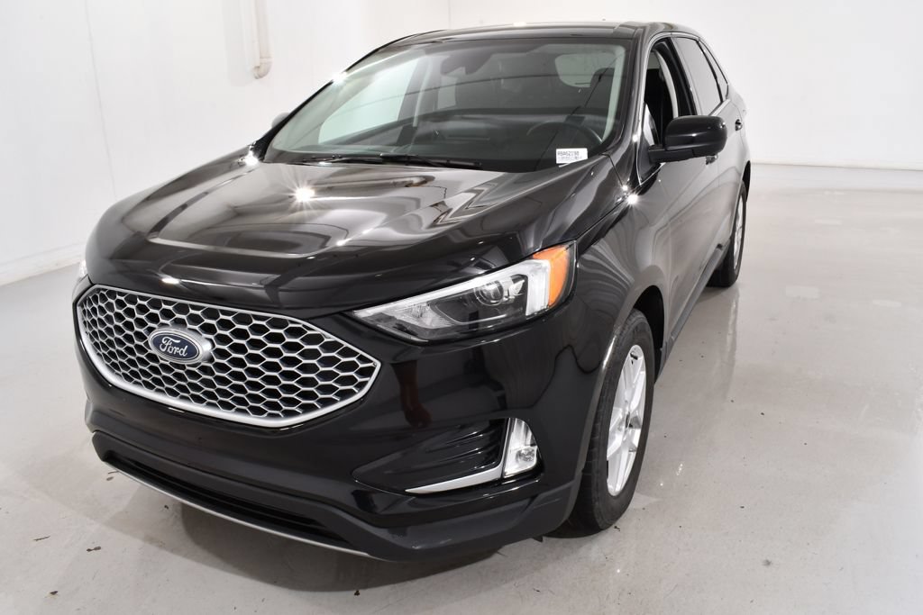 Used 2024 Ford Edge SEL w/ Convenience Package AWD/4WD image 2