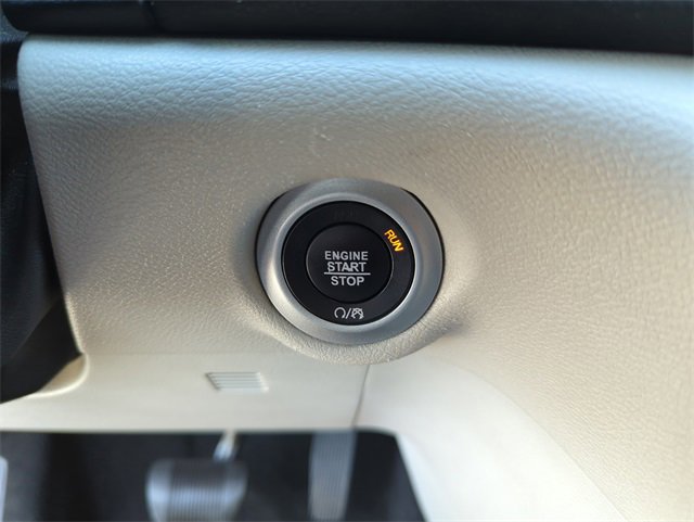 Used 2021 Chrysler Voyager Lxi image 39