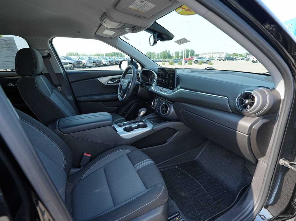 Used 2024 Chevrolet Blazer LT w/ Convenience Package AWD/4WD image 23