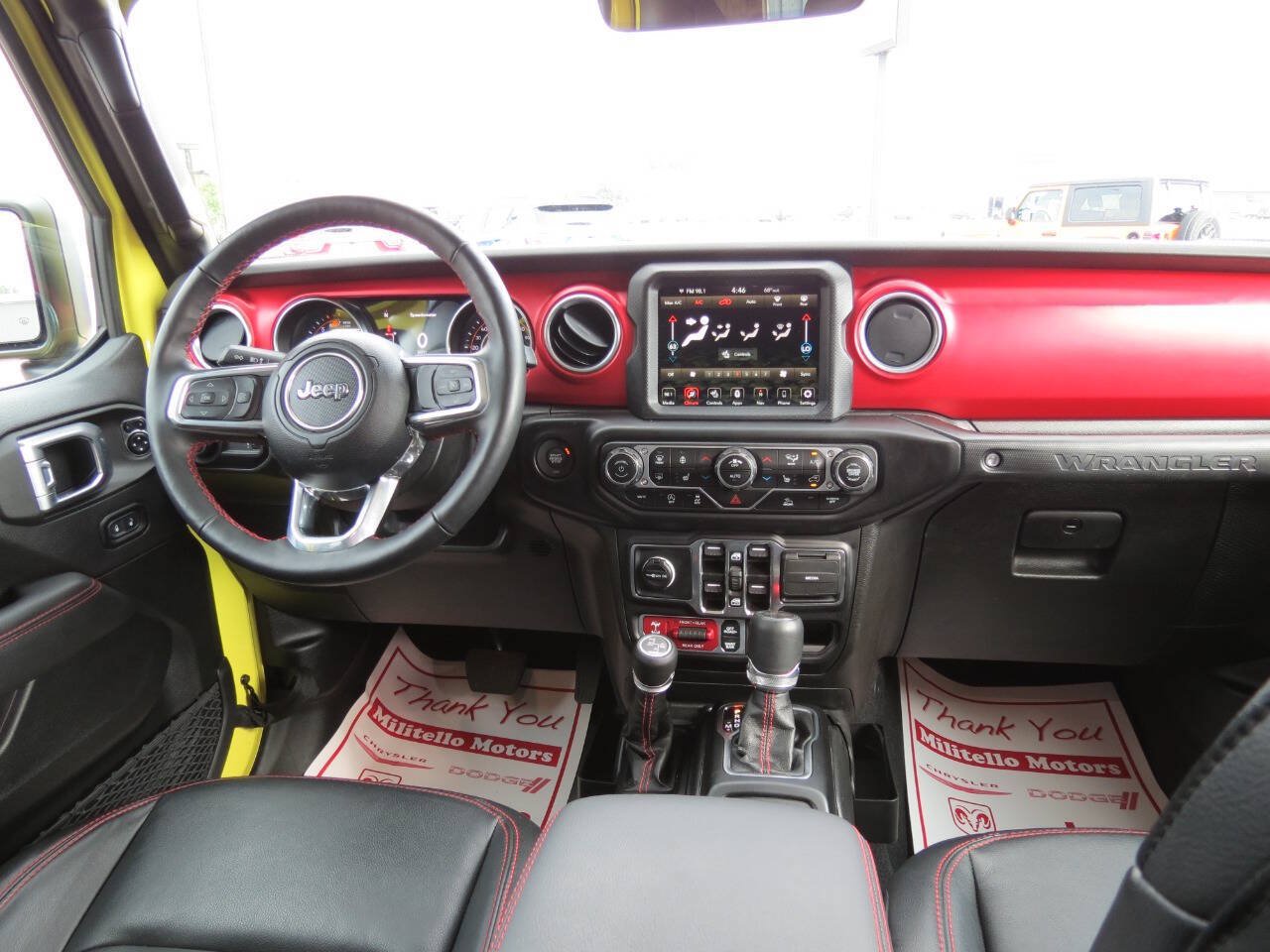 Used 2023 Jeep Wrangler Unlimited Rubicon w/ Cold Weather Group AWD/4WD image 5