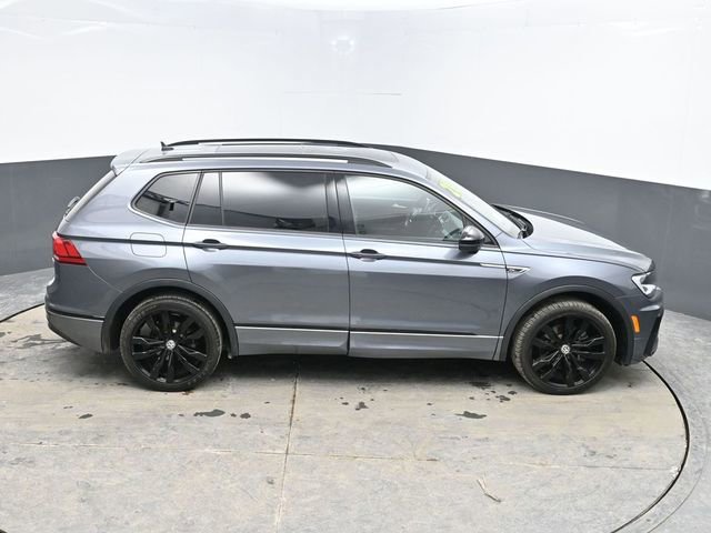 Used 2021 Volkswagen Tiguan SE R-Line image 32