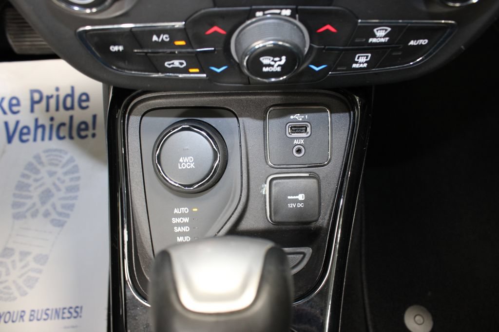 Used 2020 Jeep Compass Limited AWD/4WD image 15