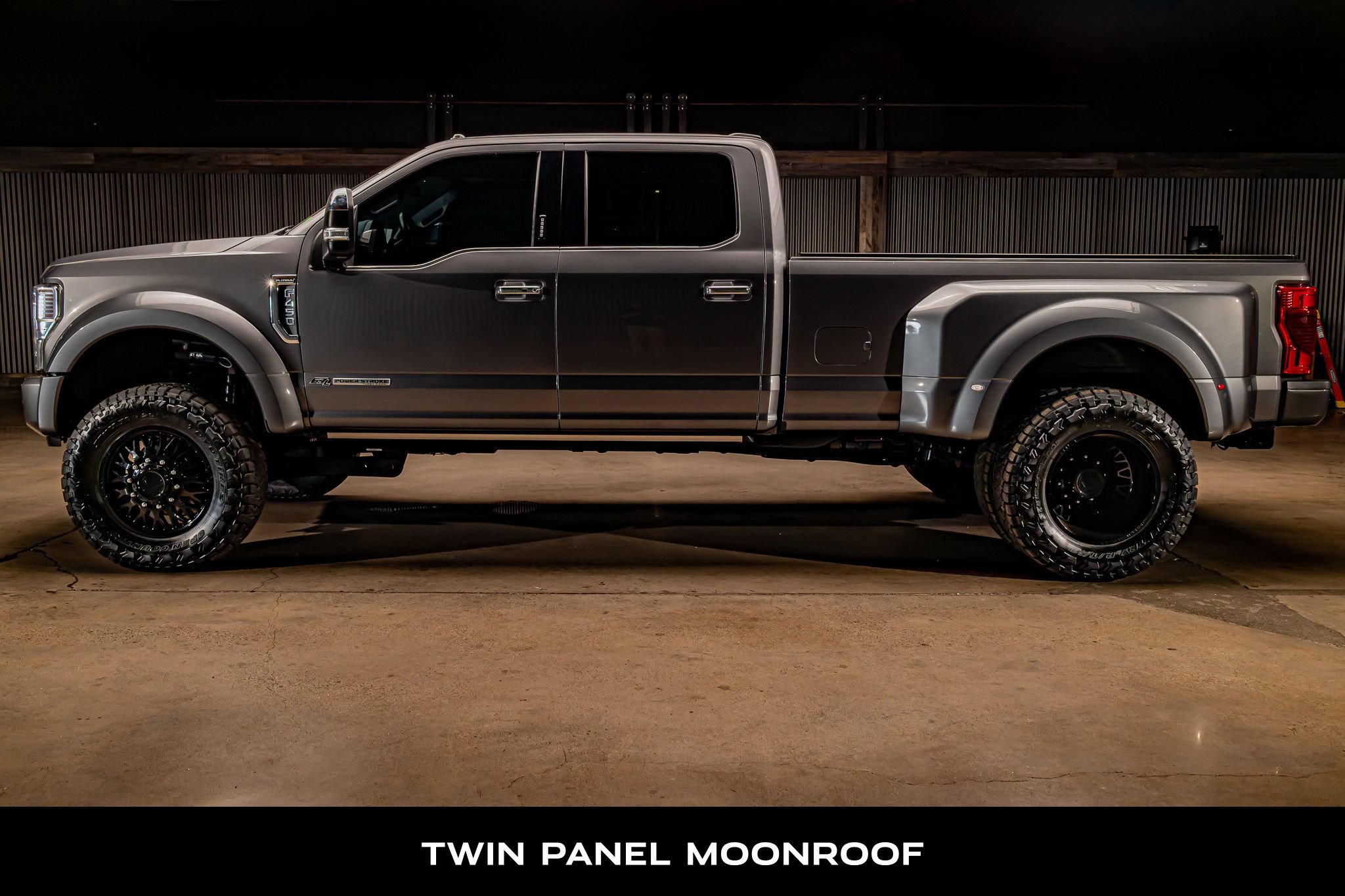 Used 2022 Ford F450 Platinum w/ FX4 Off-Road Package AWD/4WD image 6