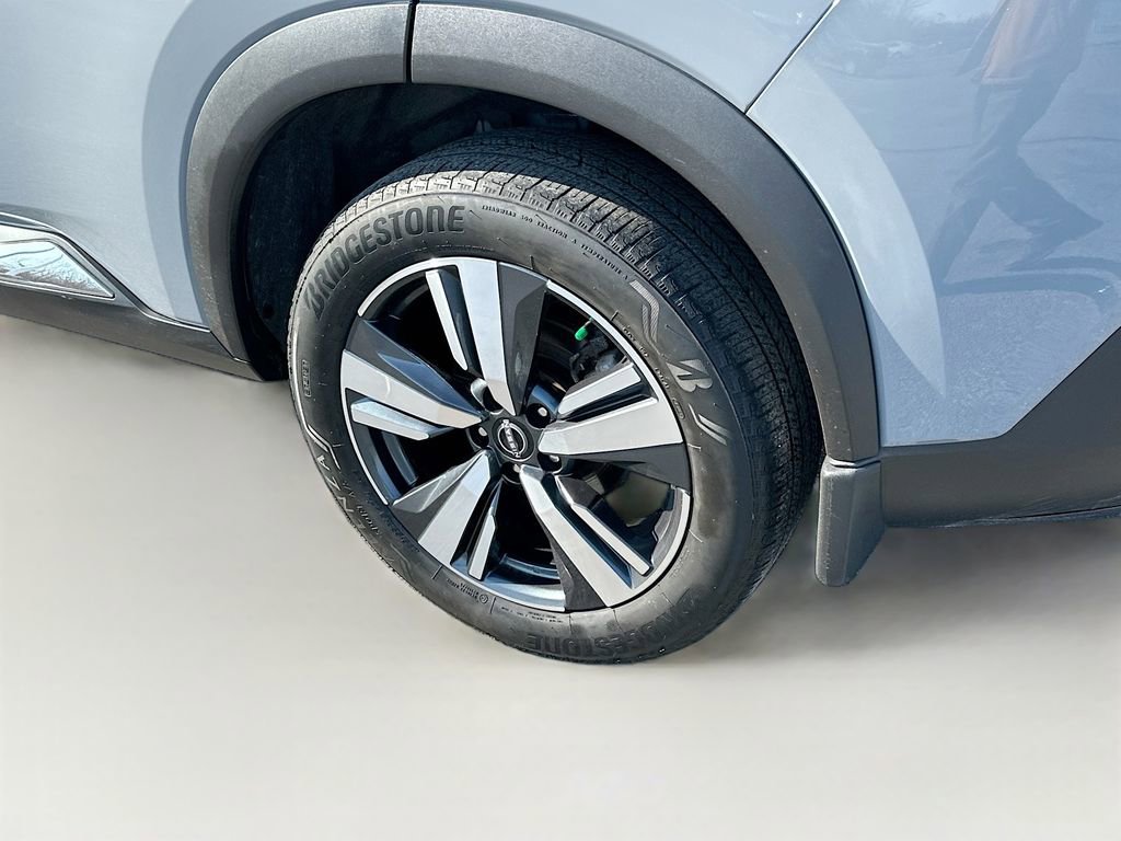 Used 2023 Nissan Rogue SL AWD/4WD image 40