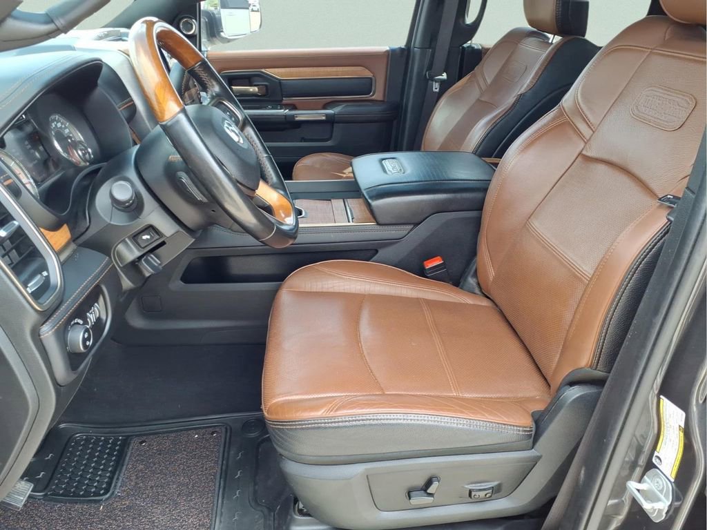 Used 2022 RAM 3500 Limited image 11