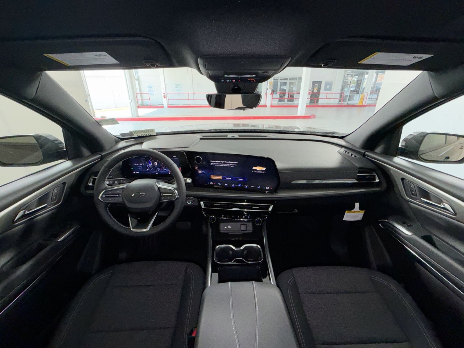 New 2027 Chevrolet Traverse LT w/ Midnight/Sport Edition FWD image 23