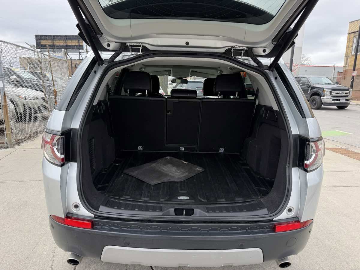 Used 2018 Land Rover Discovery Sport HSE AWD/4WD image 21